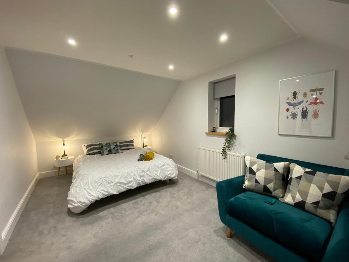 Unique Luxury Detached Apartment In Windsor That Sleeps 4 Exterior photo